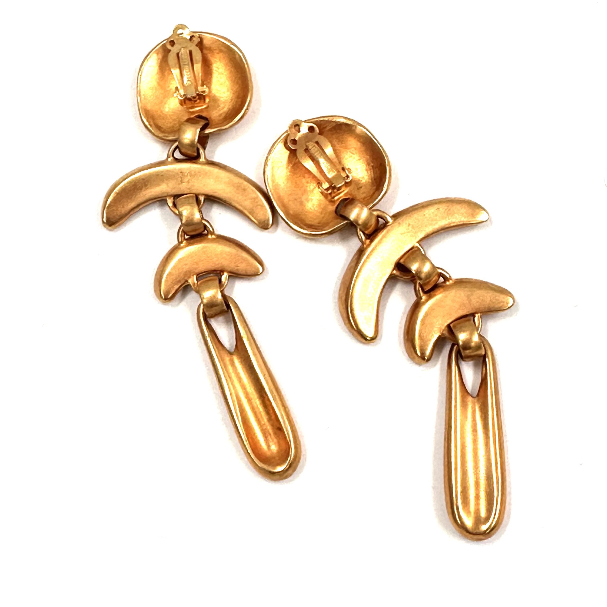 Robert Lee Morris Large Ribbed Torso Earring - Image 3