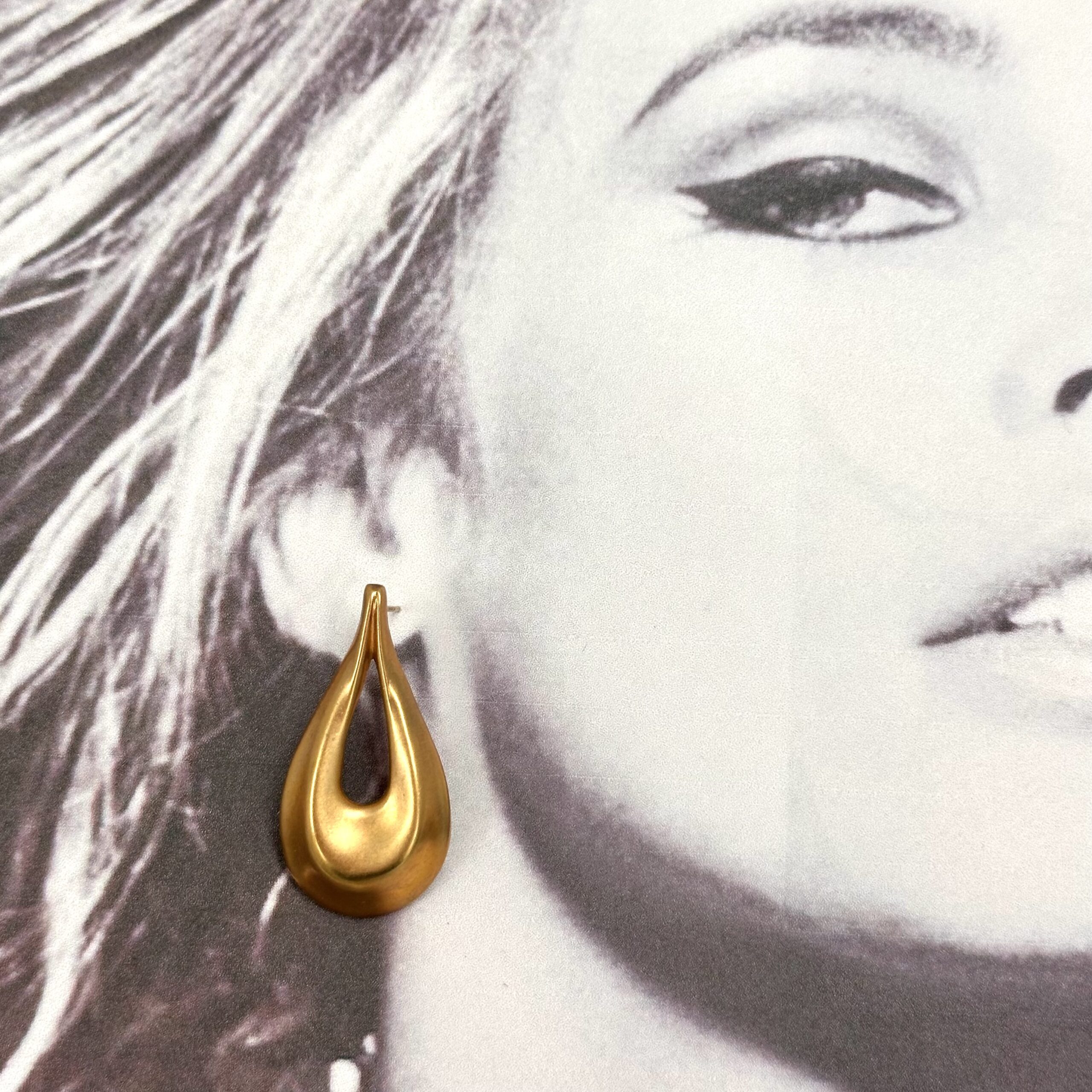 Robert Lee Morris Drip Loop Earrings - Image 3