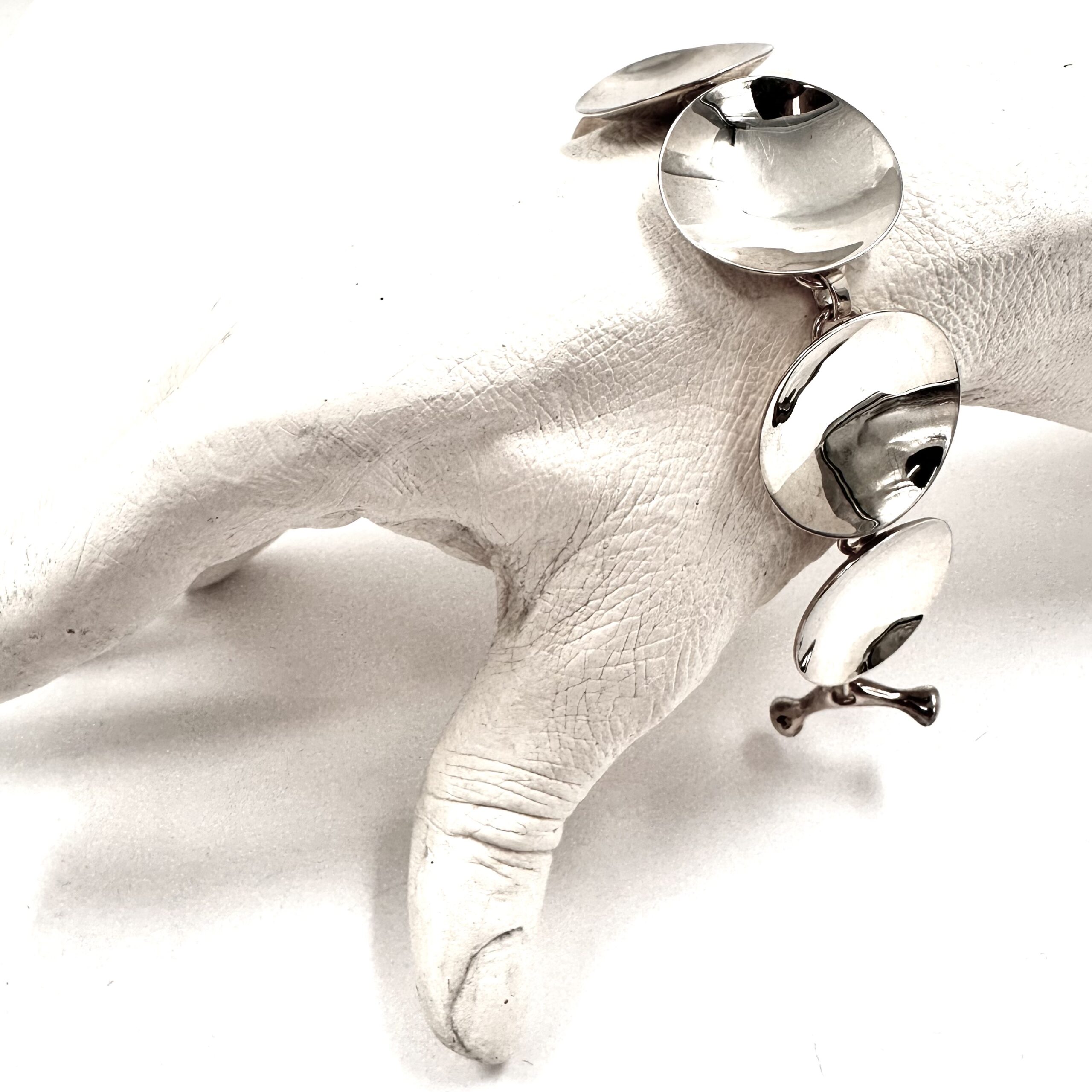 Robert Lee Morris RLM Studio Silver Satellite Link Disc Bracelet - Image 3